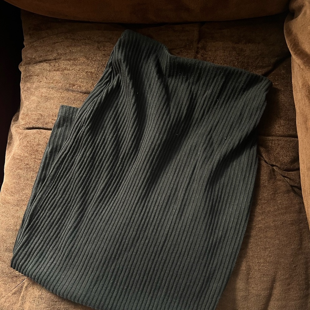Black Ribbed Skirt